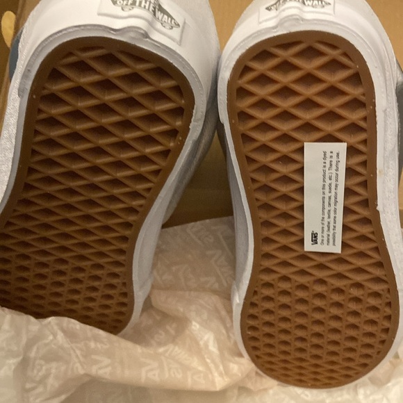 NWT VANS Knu Skool Metallic Silver/grey sneakers - Picture 6 of 9